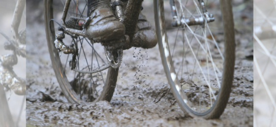 Cycle_Going_Through_Mud