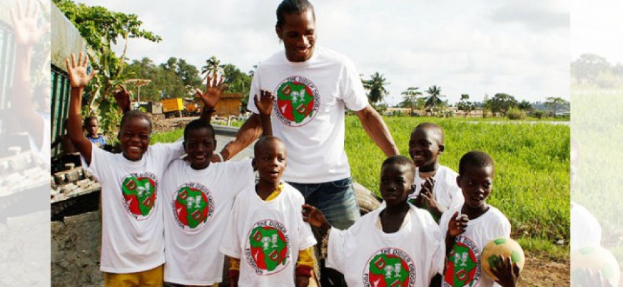 Didier_Drogba_wearing_Foundation_T-Shirts