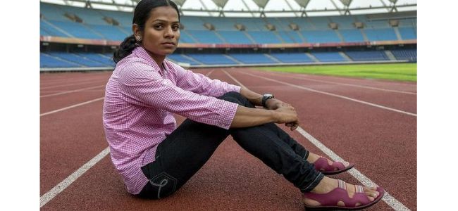 Dutee_Chand_sitting_on_track