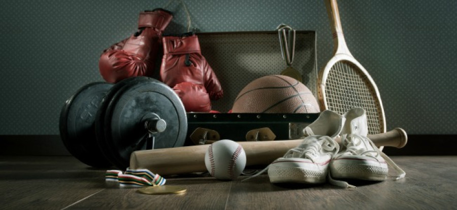 Suitcase_Full_of_Sports_Equipment