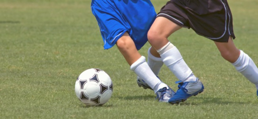 Youths_Playing_Football